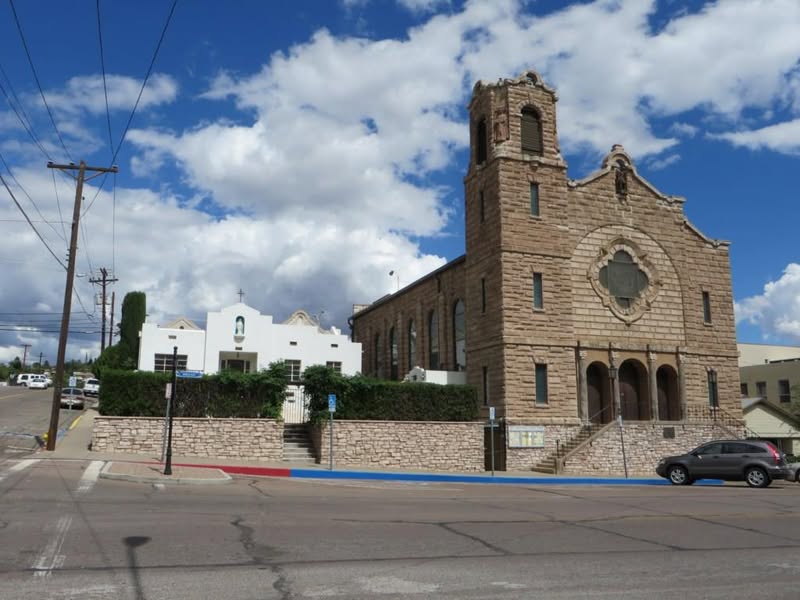 I ride through the Globe/Miami of AZ all the time but never stop for more than a bite to eat or fuel. I needed to take a little break so I decided it would be fun to just check it out without being in a hurry. Here are a few pics from the area.