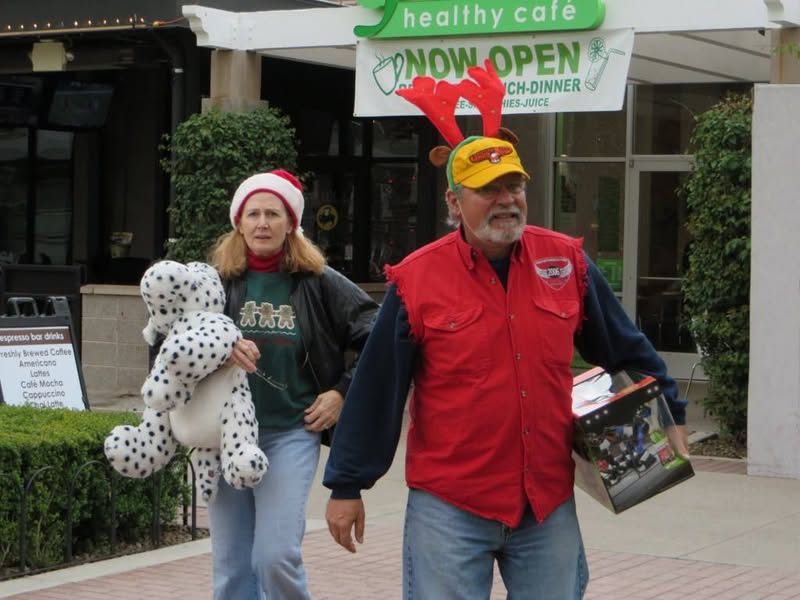 A few pics from today's toys to kids.