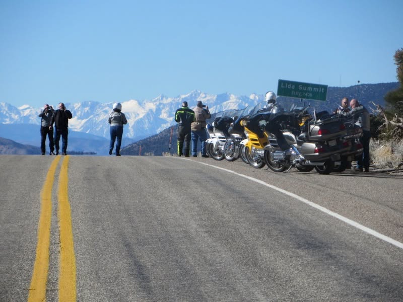A little ride to Death Valley for sightseeing with some friends. I l