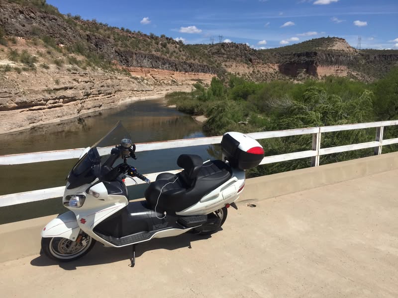 When I got tired of doing nothing I rode down to Burro Creek Campground where I found Sherm and Craig who were having nothing to do with nothing.