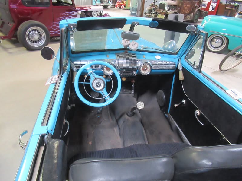 I was looking at a map of the Phoenix area the other day and my eye caught a little blurb that said dwarf car museum. I checked it out and decided to make the ride...........................today! Captions on some of the pictures.