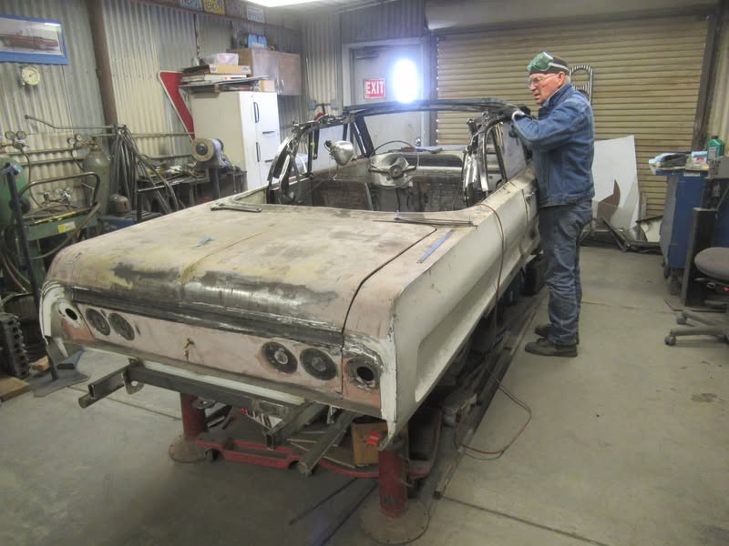 I was looking at a map of the Phoenix area the other day and my eye caught a little blurb that said dwarf car museum. I checked it out and decided to make the ride...........................today! Captions on some of the pictures.
