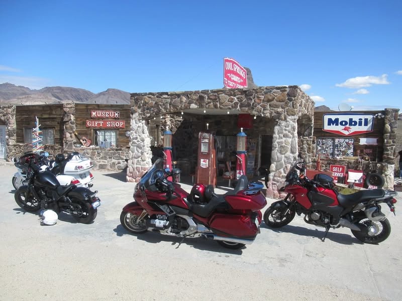 A little ride to visit Sherm in Kingman. Captions under some of the pics.