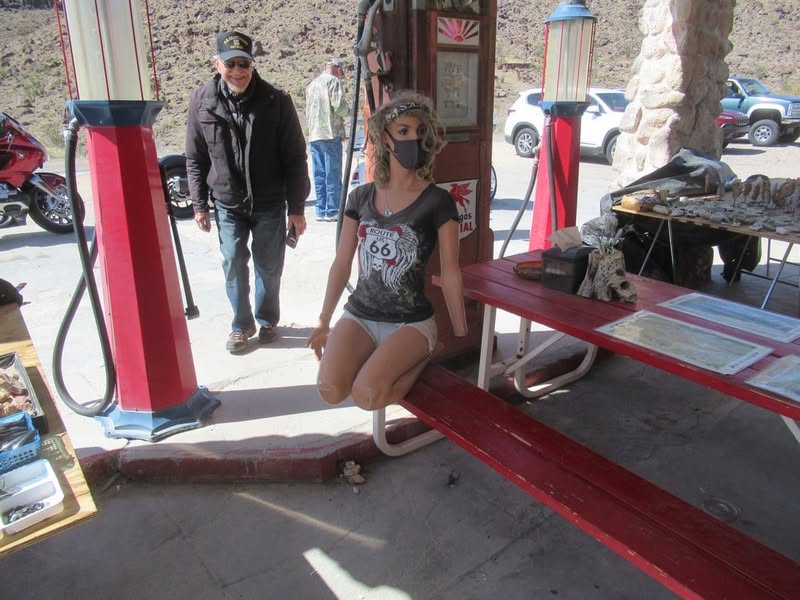 A little ride to visit Sherm in Kingman. Captions under some of the pics.