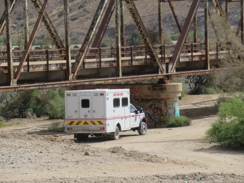 Watching the local news this morning and it looks like we have several wild fires going here in AZ. I noticed that one of them is near a place that a lot of guys like to ride through so I decided to go check it out.