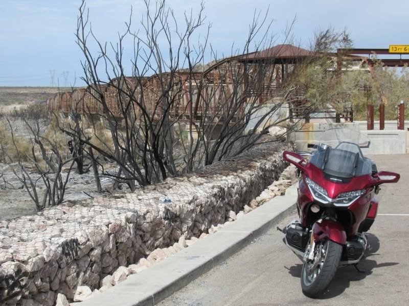 Watching the local news this morning and it looks like we have several wild fires going here in AZ. I noticed that one of them is near a place that a lot of guys like to ride through so I decided to go check it out.