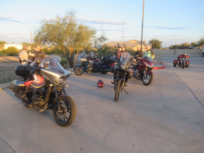 Seven of us met up to ride to Dennys in Wickenburg.
