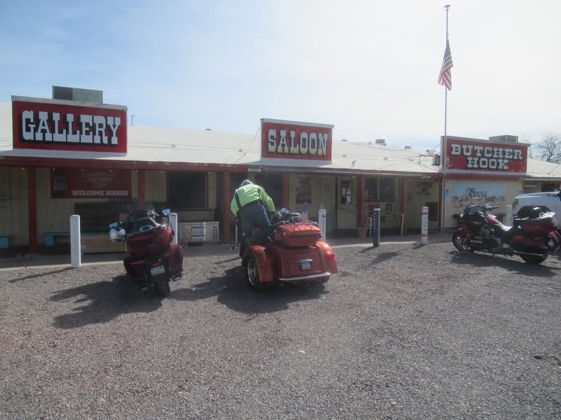 I like everything about this place except the gravel parking lot.