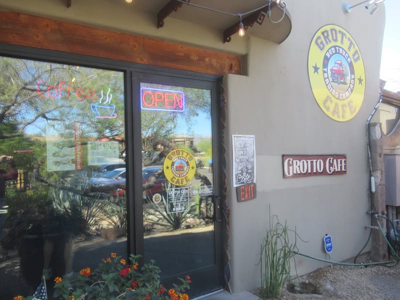 We decided to shorten up the ride and we made the Grotto Cafe in Cave Creek as the destination.